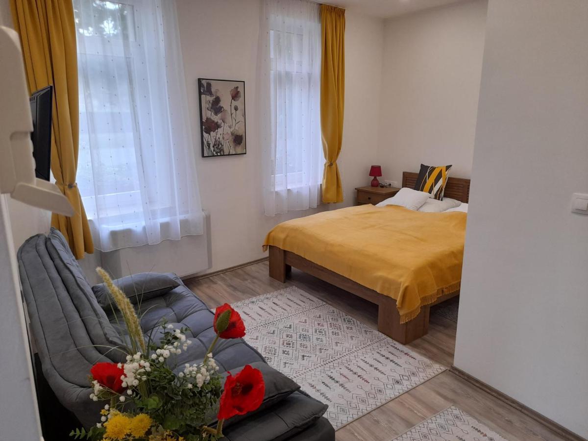 Adamko Borkert Haz Bed and Breakfast Villány Exteriör bild