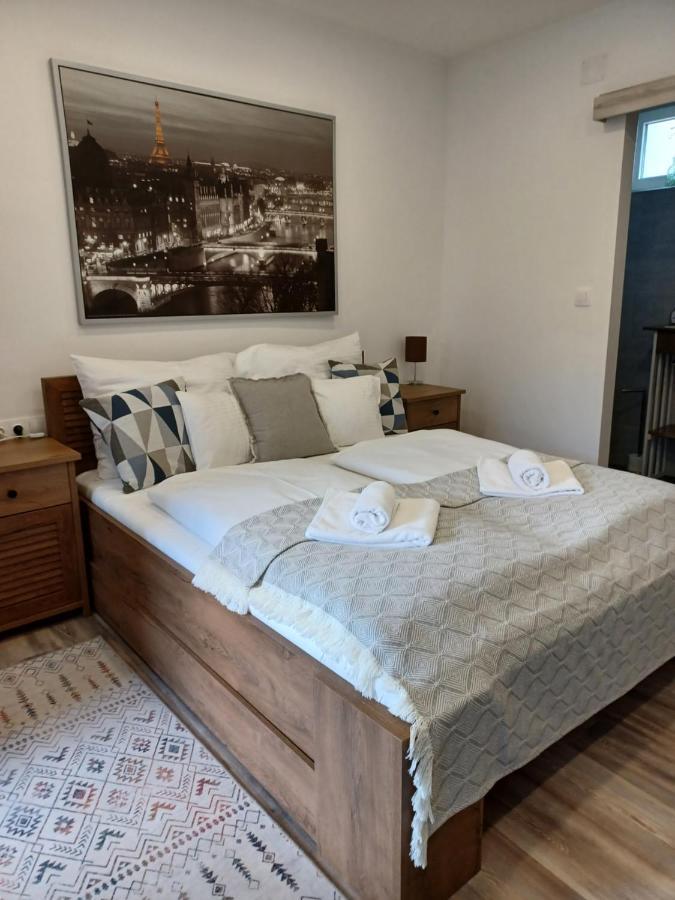 Adamko Borkert Haz Bed and Breakfast Villány Exteriör bild