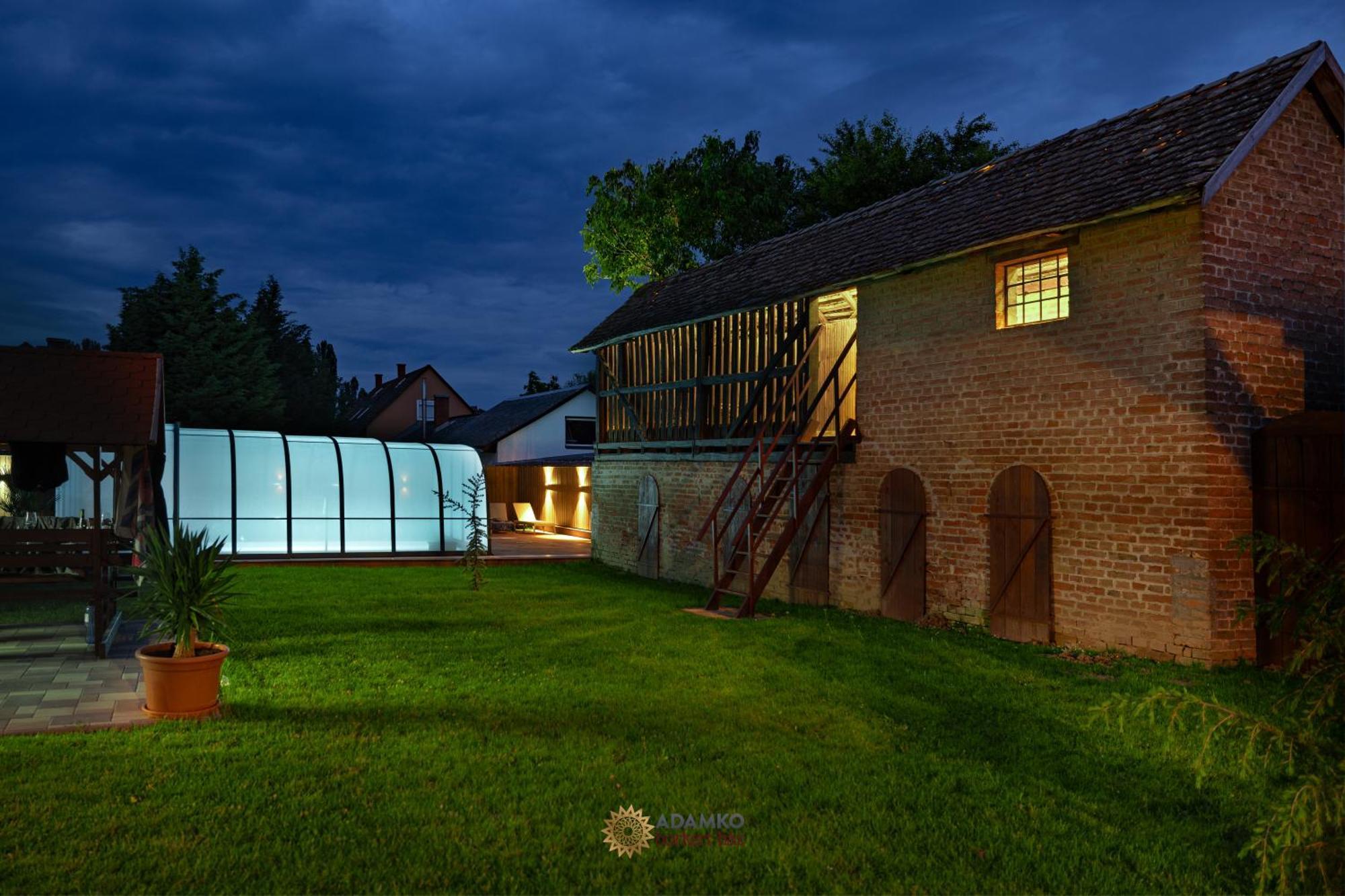 Adamko Borkert Haz Bed and Breakfast Villány Exteriör bild